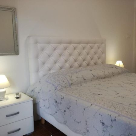 Apartmani Mladina イェルサ エクステリア 写真