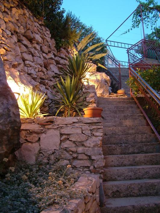 Apartmani Mladina イェルサ エクステリア 写真